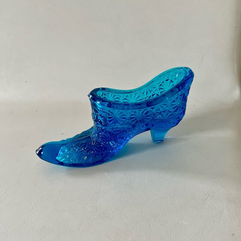 Vintage Fenton blue Glass art shoe